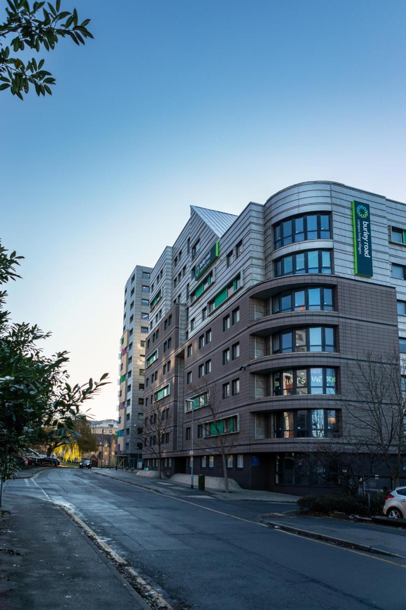 Burley Road Aparthotel Leeds  Exterior photo